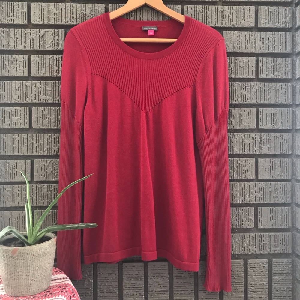 Vince Camuto • Red Long Sleeve Sweater Large